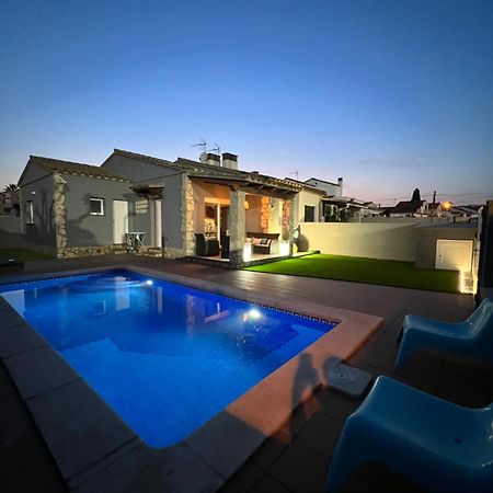 L' EscalaCasa En L Escala Con Piscina Y Wifi Free别墅 外观 照片