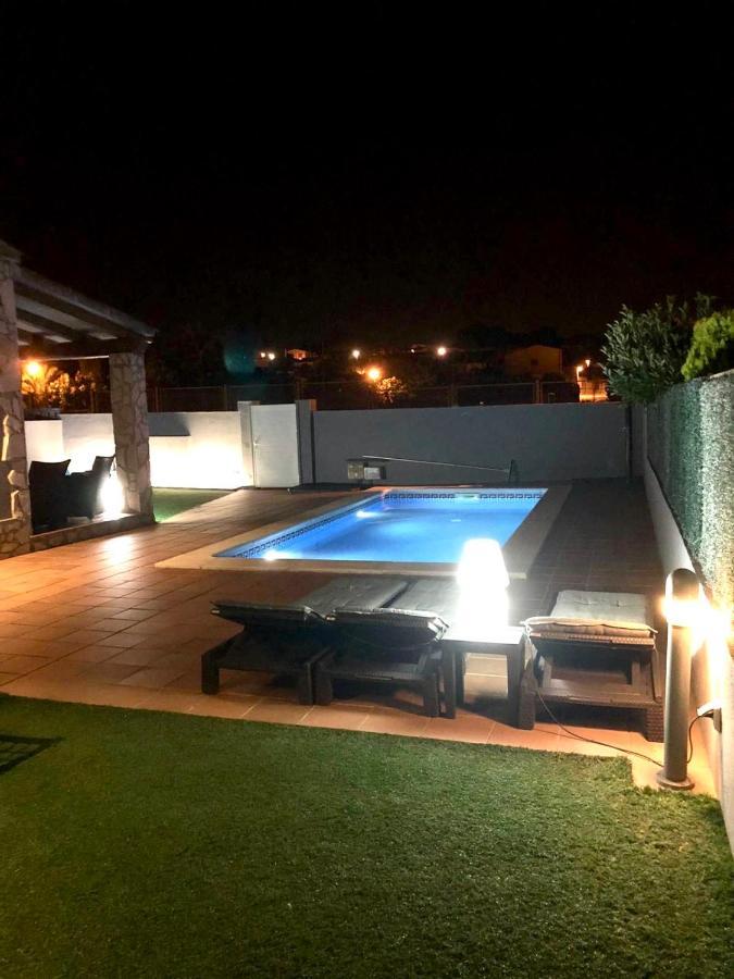 L' EscalaCasa En L Escala Con Piscina Y Wifi Free别墅 外观 照片