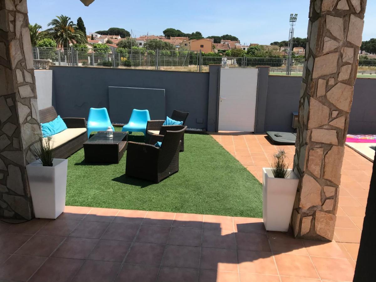 L' EscalaCasa En L Escala Con Piscina Y Wifi Free别墅 外观 照片