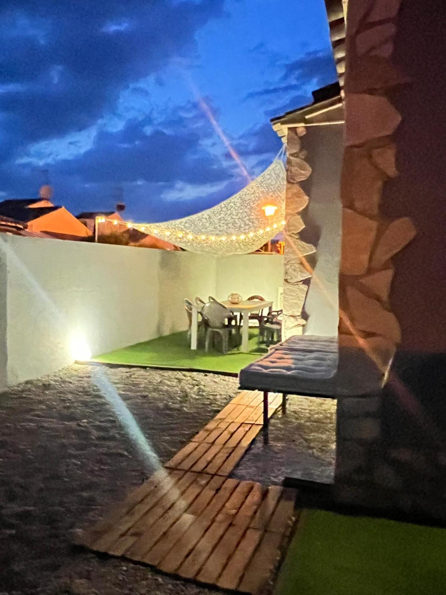 L' EscalaCasa En L Escala Con Piscina Y Wifi Free别墅 外观 照片